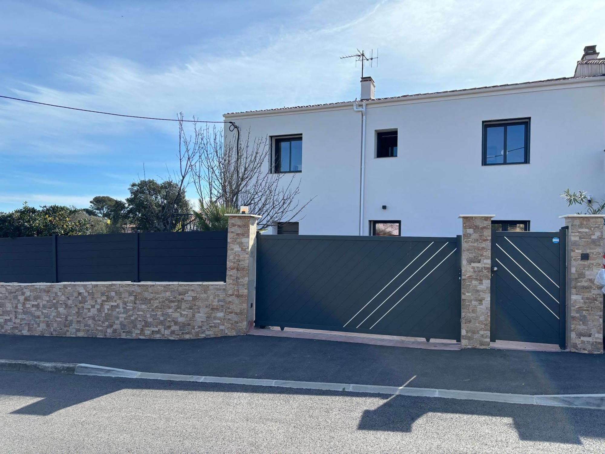 F2/4 Pers Plage-Commerces A Pieds-Parking Prive Saint Aygulf Exterior photo